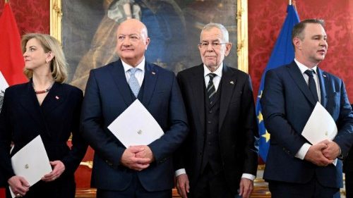 Ö: Erzbischof Lackner sagt Regierung Unterstützung zu