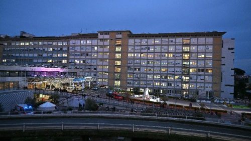 Stable dans un tableau complexe, le Pape a alterné travail, prière et repos 