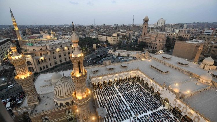 Молитва за Рамазан в Ал-Ахазар, Етипет