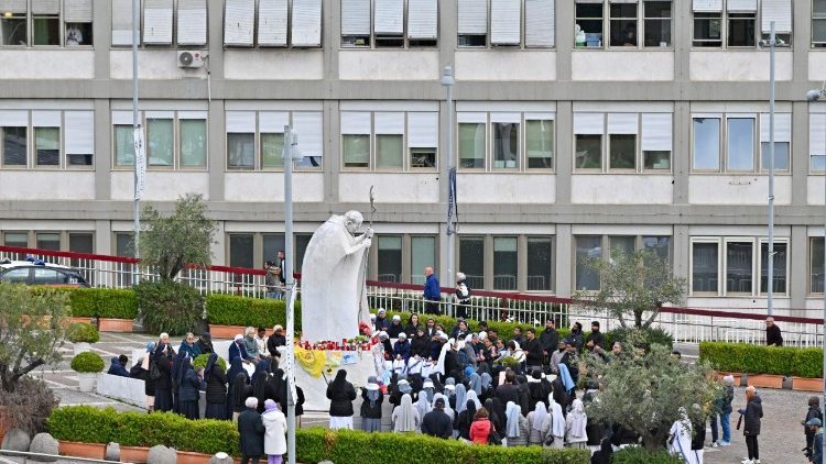 ITALY-VATICAN-POPE-HEALTH