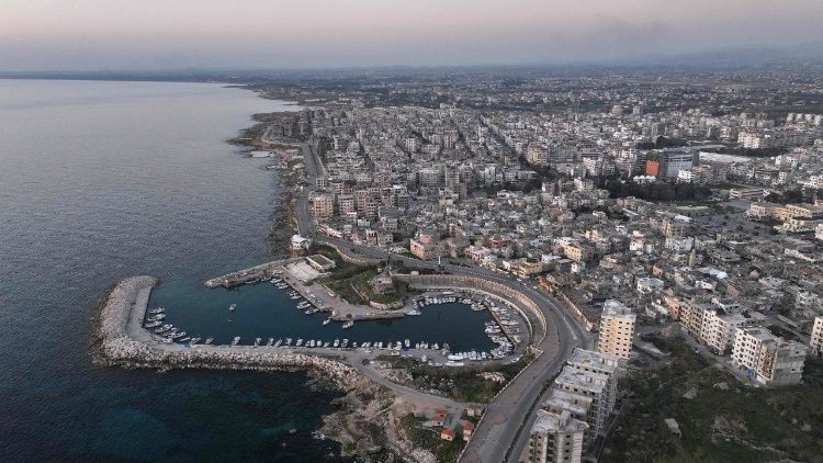 سوريا، المطران جلُّوف: ليست حربًا أهلية جديدة