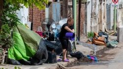 Mafuriko haya yamepelekea, watu zaidi ya 1,200 kukosa makazi ya kudumu na wengine wengi, hawajulikani mahali walipo! Hasara uiliyosababishwa na mafuriko haya inakadiriwa kuwa ni zaidi ya dola za Kimarekani milioni 400. 