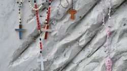 Rosari lasciati al Policlinico Gemelli