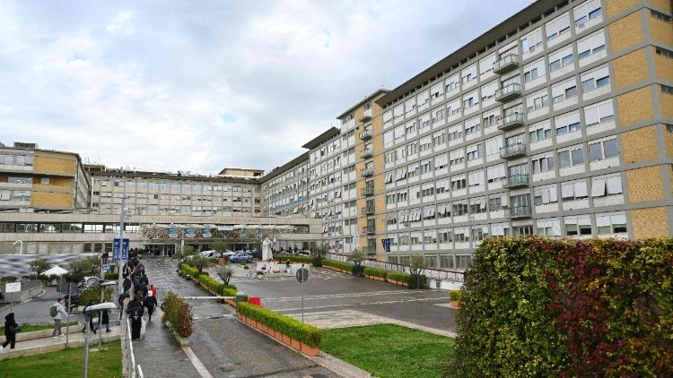 रोम का जेमेल्ली अस्पताल