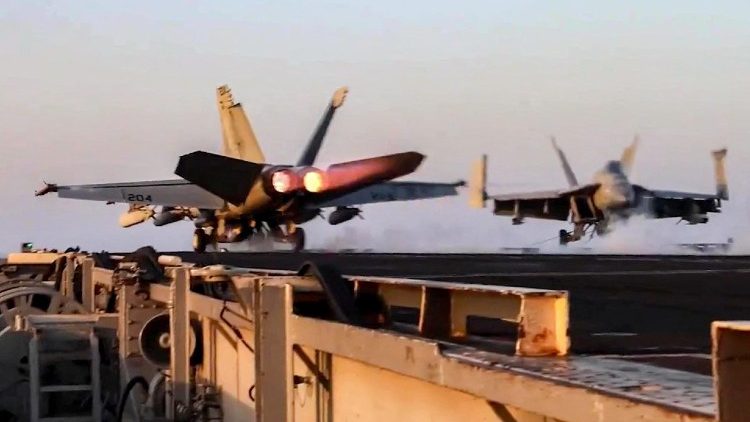 अमेरिका द्वारा यमन में हौथी विद्रोहियों के खिलाफ हवाई हमला 