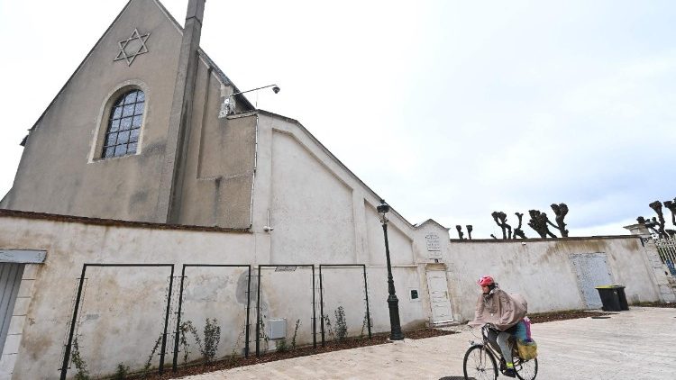 Die Synagoge, in deren Nähe am Samstag 822.3.2025) die Attacke erfolgte 