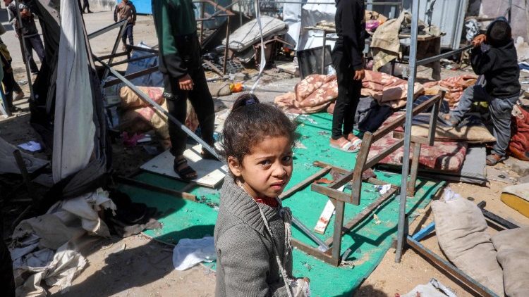 பாதிக்கப்பட்ட காசா பகுதி மக்கள் 