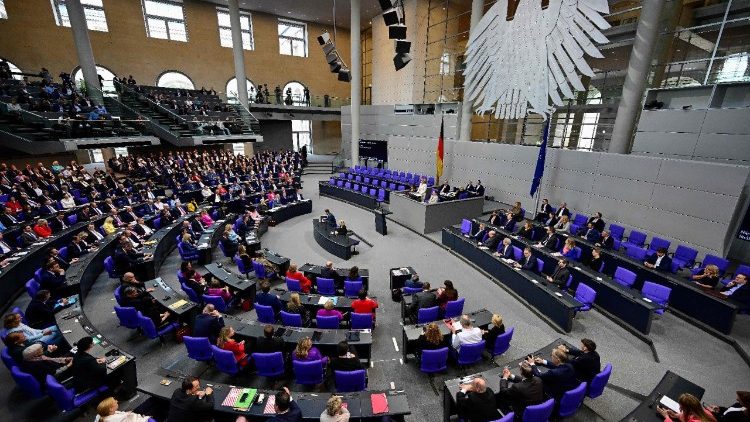 Julia Klöckner ist neue Bundestagspräsidentin