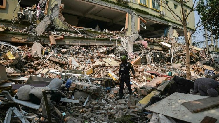 Schreckliche Bilder aus Thailand und Myanmar