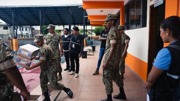 ECUADOR-ELECTION-RUNOFF-PREPARATIONS