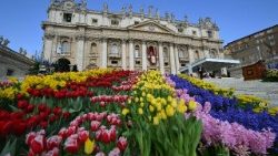 Սուրբ Պետրոս հրապարակը զարդարուած 