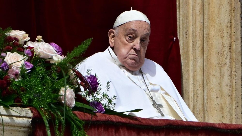 TOPSHOT-VATICAN-RELIGION-URBI-ORBI-EASTER