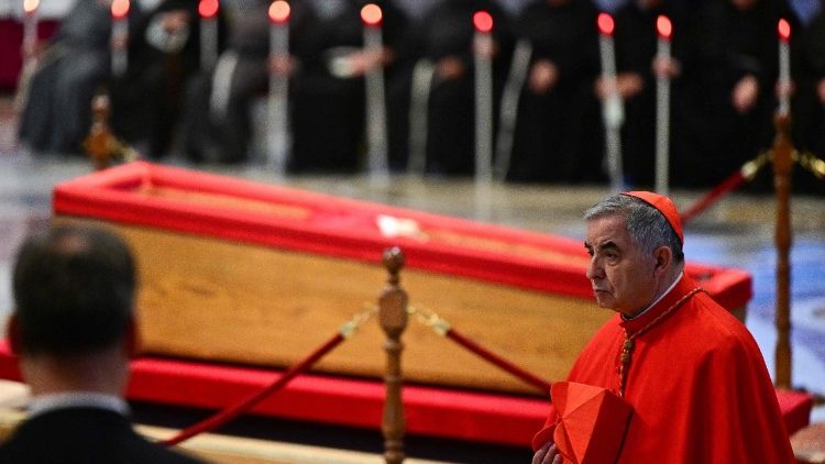 Le cardinal italien Giovanni Angelo Becciu.