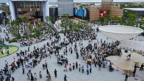 Kardinál Parolin se účastní Dne Svatého stolce na Expo 2025 v japonské Ósace