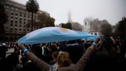 Monseñor García Cuerva animó a rechazar los discursos de odio y violencia.
