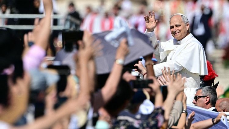Papst Leo XIV. bei der Pfingstmesse