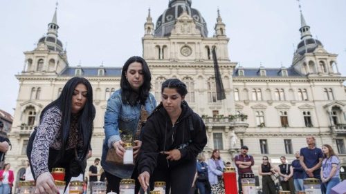 Fusillade dans une &eacute;cole &agrave; Graz, le Pape prie pour les victimes