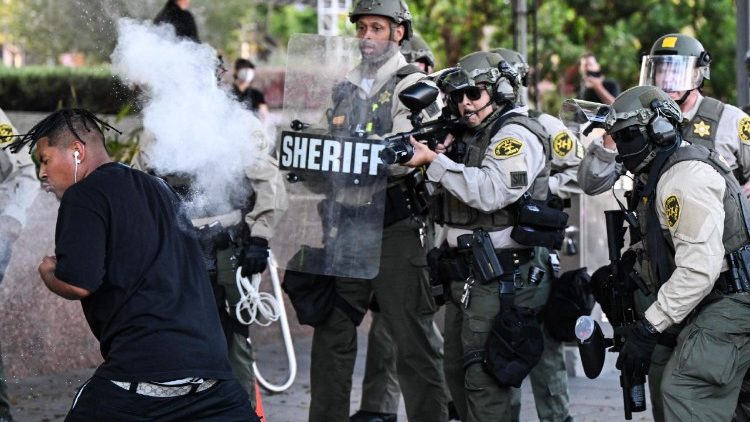 Una imagen de las protestas en curso en Los Ángeles