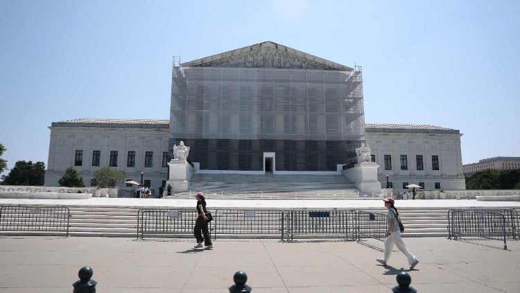 Demonstrators prays in front U.S. Supreme Court 
