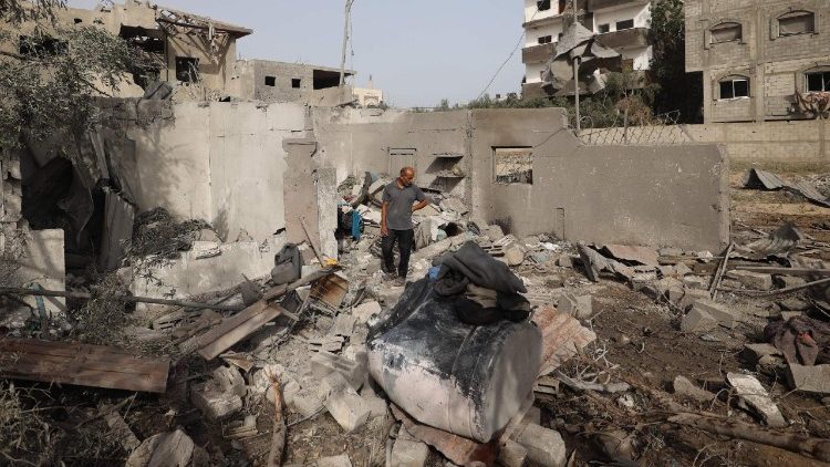 Nhà cửa người dân Gaza bị đổ nát sau cuộc tấn công của Israel