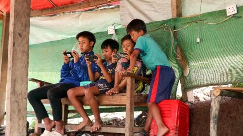 Philippinen: Zwei Millionen Kinder Opfer von Online-Kriminalit&auml;t