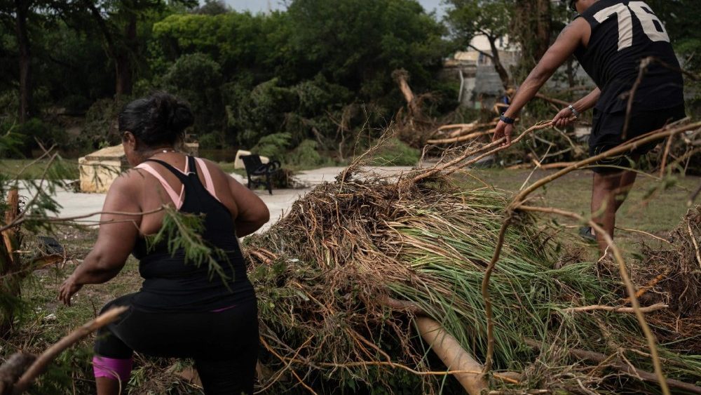 Death Toll Rises After Flash Floods In Hill Country, Texas