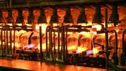 Industriedesign begrifft schützenswertes geistiges Eigentum: Glasbrennerei in Frankreich