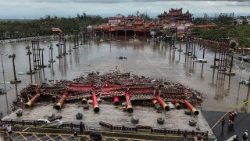 Le temple de Nankunshen Daitian, touché par la tempête Danas. 