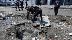 El cráter provocado por un misil en Járkov