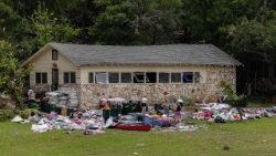 A colônia de férias para meninas próximo ao rio Guadalupe que fez 28 vítimas 