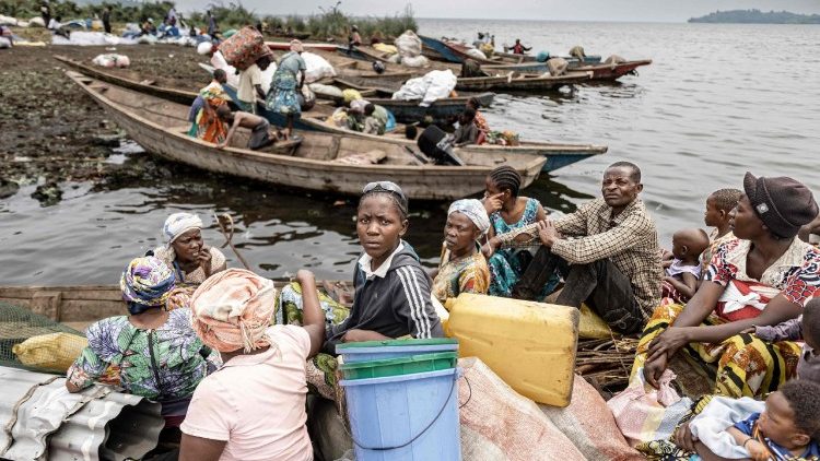 Sfollati sulle sponde del lago Kivu