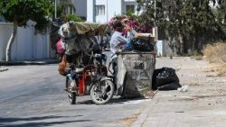 TUNISIA-ECONOMY-POVERTY-WASTE-PLASTIC