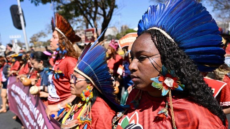 Indigenous women at a rally in Brazil for climate justice (archive photo)