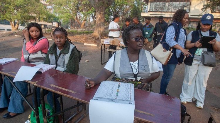 Le operazioni di voto in Malawi