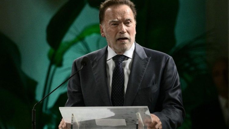 Arnold Schwarzenegger bei der Konferenz