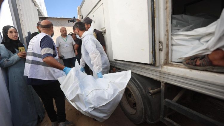 चार शवों कोहमास द्वारा  इजरायल भेजा गया