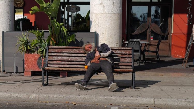 FRANCE-SOCIAL-POVERTY