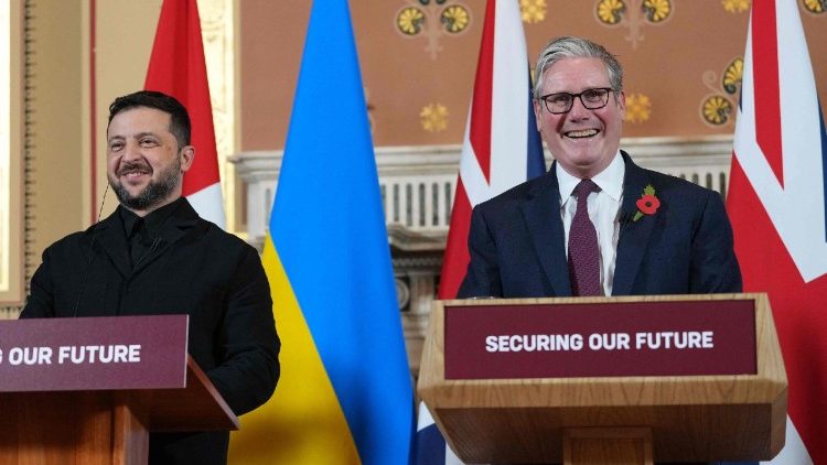 Il presidente ucraino Zelensky e il premier briteannico Starmer 