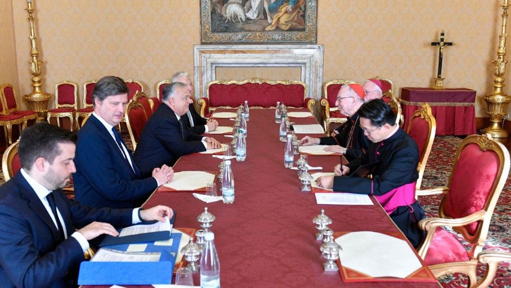 VATICAN-RELIGION-POPE-HUNGARY-DIPLOMACY