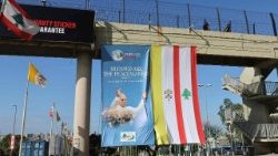 Le portrait du Pape érigé dans les rues de l'est de Beyrouth, la capitale libanaise qui accueille Léon XIV du 30 novembre au 2 décembre 2025.