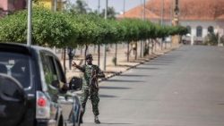 Posti di blocco militari nella capitale Bissau