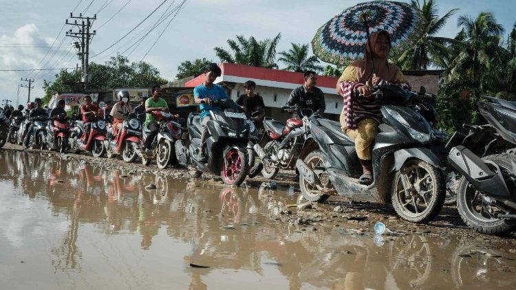 Papa Leo XIV aguswa na athari kubwa za mafuriko Barani Asia. Vatican yatuma msaada wa hali na mali kuwasaidia waathirika.