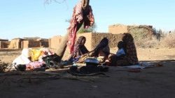 Sfollati sudanesi nei pressi del campo profughi di Tawila