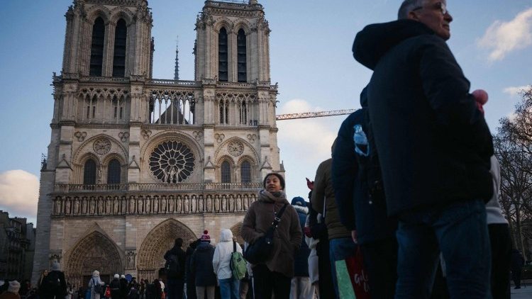 Собор Богоматері в Парижі