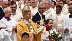 VATICAN-RELIGION-CHRISTIANITY-CHRISTMAS-MASS-POPE