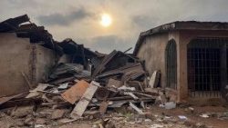 Destroyed structures in the aftermath of US strikes targetting IS‑linked militants in Nigeria