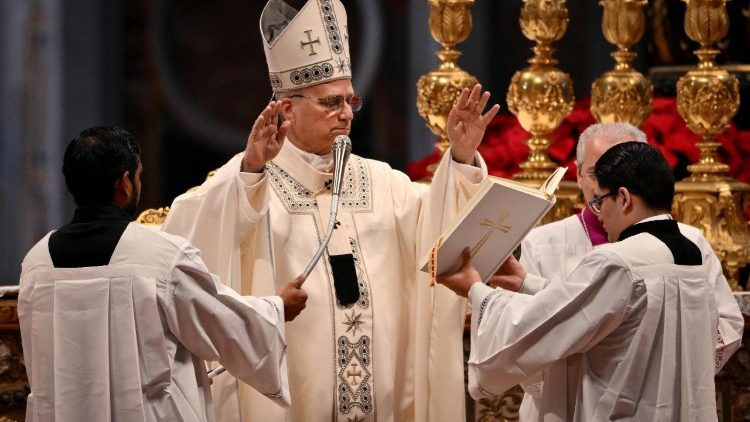 संत पापा लियो मिस्सा बलिदान  में