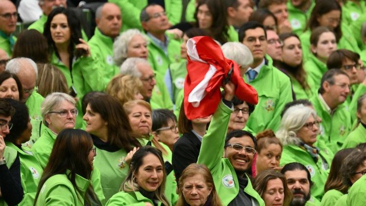 El papa recibe a los volountarios y entidades que colaboraron en el Jubileo