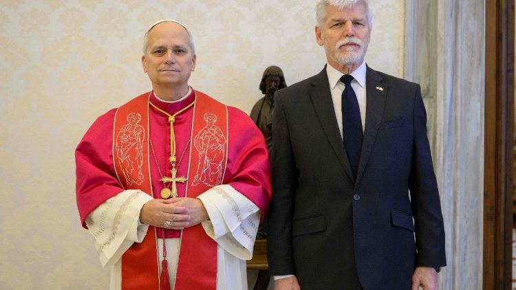 Prezident Petr Pavel s p&aacute;pežom Levom XIV.