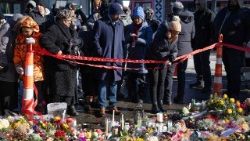 Flores en el lugar donde Alex Pretti fue asesinado, Minneapolis